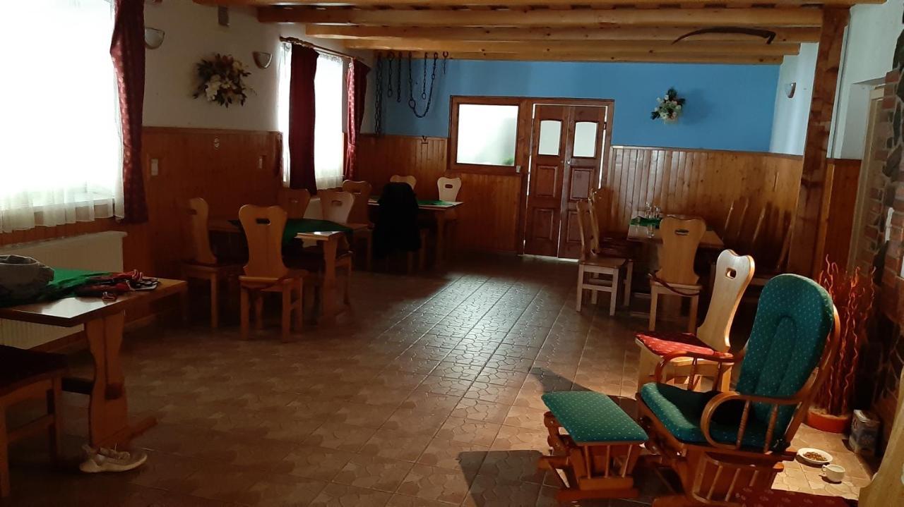 Penzion Pri Studnicke Omastina Extérieur photo